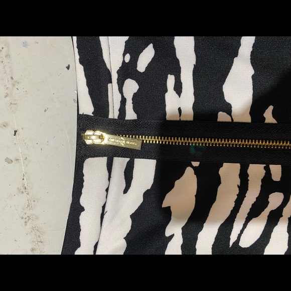 Michael Kors zebra print skirt. - Picture 6 of 6